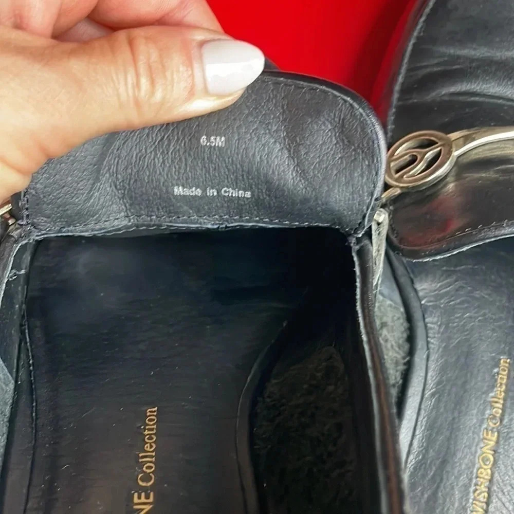 The  Wishbone Collection Kaia Loafers - Picture 11 of 14